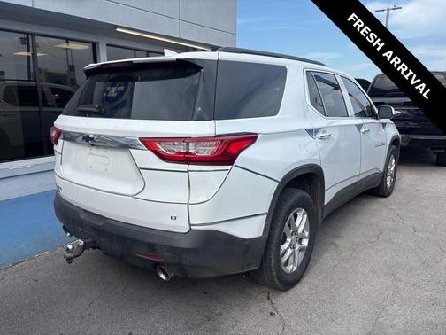 Summit White 2019 Chevrolet Traverse LT Cloth
