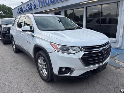 Summit White 2019 Chevrolet Traverse LT Cloth