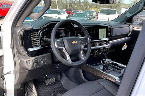Summit White 2026 Chevrolet Silverado 1500 LT