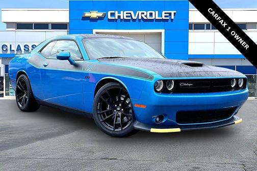 B5 Blue Pearlcoat 2023 Dodge Challenger R/T Scat Pack