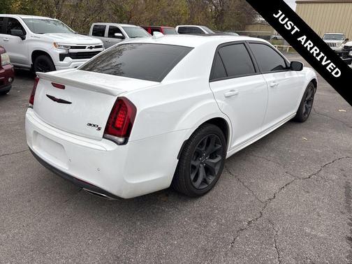 2023 Chrysler 300 S
