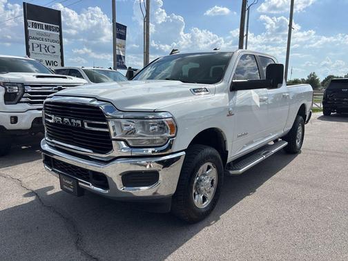 Bright White Clearcoat 2021 RAM 2500 Big Horn Crew Cab 4x4 6'4' Box