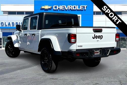 2022 Jeep Gladiator Sport S