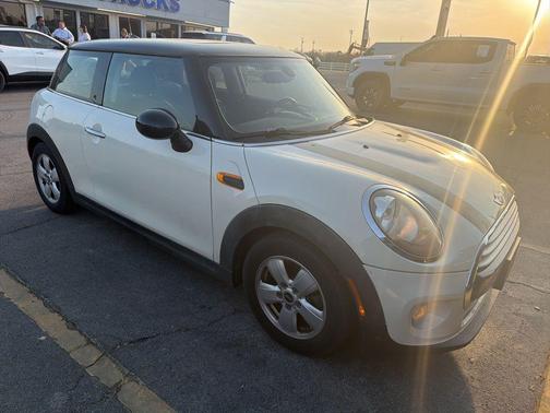 Pepper White 2015 MINI Hardtop Cooper