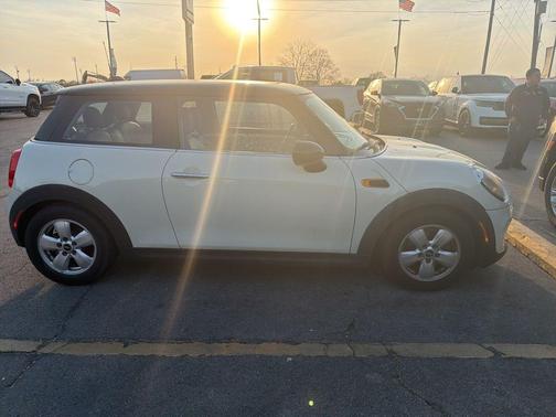 Pepper White 2015 MINI Hardtop Cooper