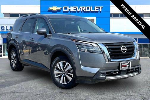 Gun Metallic 2022 Nissan Pathfinder SL 4WD