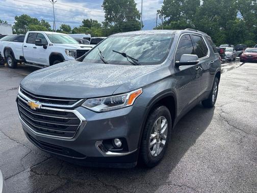 Satin Steel Metallic 2021 Chevrolet Traverse LT Cloth