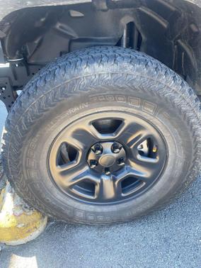 2024 Jeep Gladiator Sport