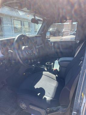 2024 Jeep Gladiator Sport