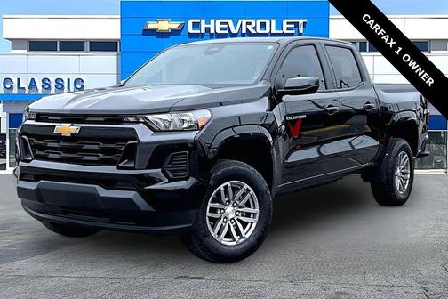 Black 2024 Chevrolet Colorado LT