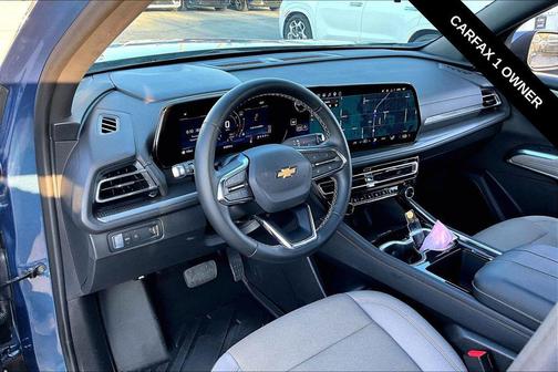 Lakeshore Blue Metallic 2026 Chevrolet Traverse LT