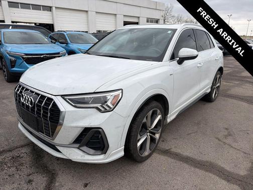 2019 Audi Q3 2.0T S line Premium Plus