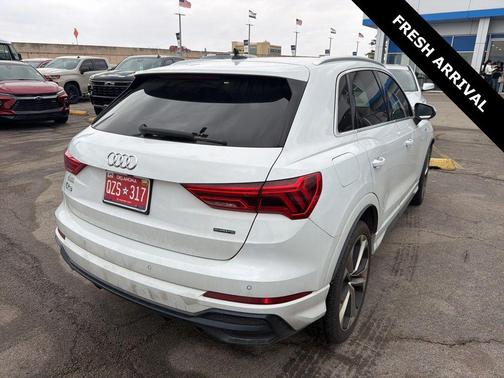 2019 Audi Q3 2.0T S line Premium Plus