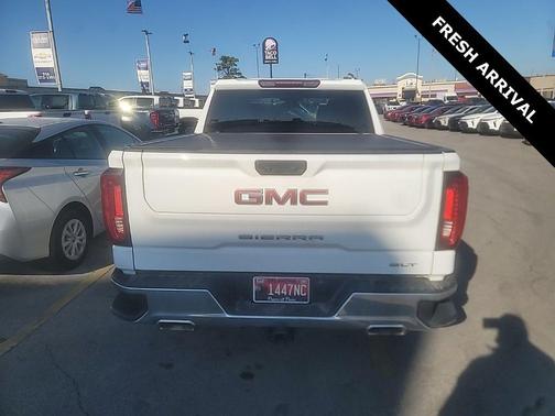 2023 GMC Sierra 1500 SLT