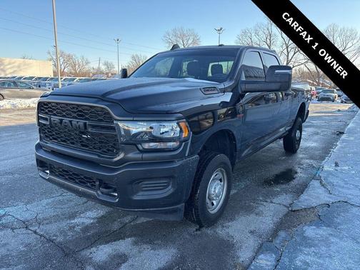 2023 RAM 2500 Tradesman Crew Cab 4x4 6'4' Box