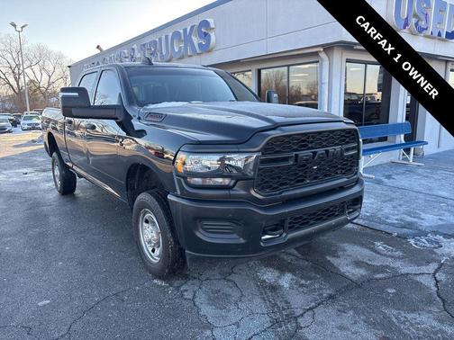 2023 RAM 2500 Tradesman Crew Cab 4x4 6'4' Box