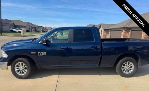 Patriot Blue Pearlcoat 2020 RAM 1500 Classic SLT
