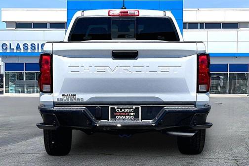 Summit White 2026 Chevrolet Colorado WT