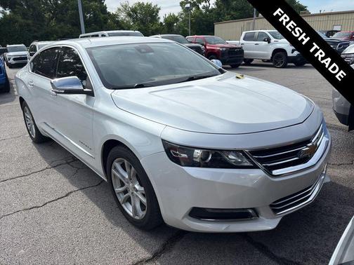Iridescent Pearl Tricoat 2015 Chevrolet Impala LTZ