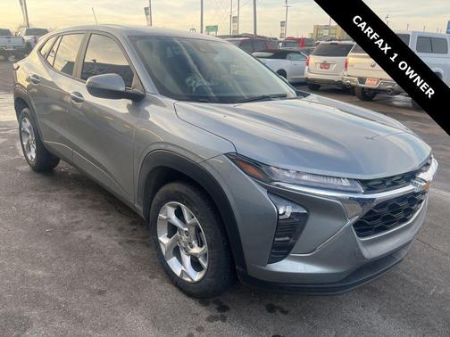 2025 Chevrolet Trax LS