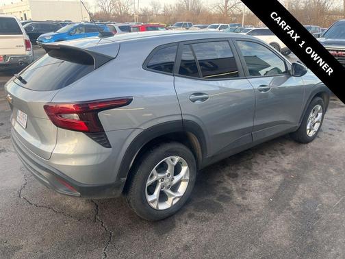 2025 Chevrolet Trax LS