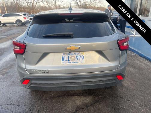 2025 Chevrolet Trax LS