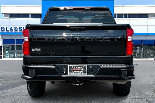 2023 Chevrolet Silverado 1500 Custom
