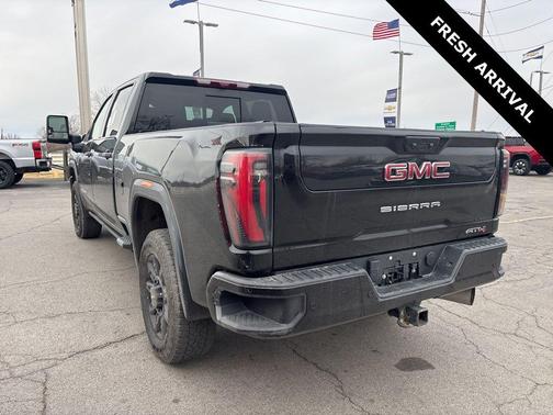 2024 GMC Sierra 2500 AT4