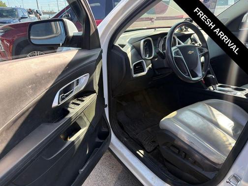 Iridescent Pearl Tricoat 2016 Chevrolet Equinox LT