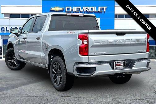 Sterling Gray Metallic 2026 Chevrolet Silverado 1500 Custom