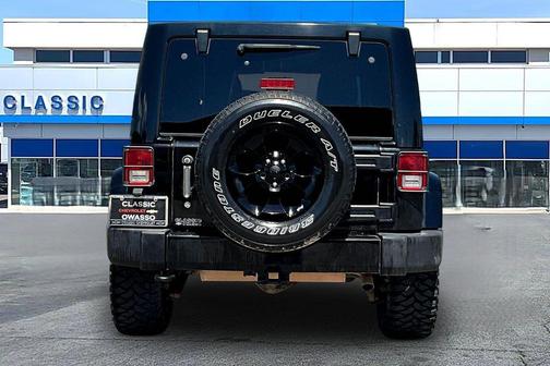 Black Clearcoat 2015 Jeep Wrangler Unlimited Altitude