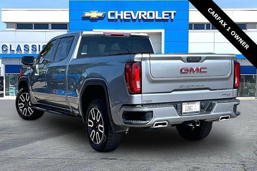 Sterling Metallic 2024 GMC Sierra 1500 AT4