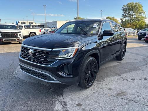 2024 Volkswagen Atlas Cross Sport 2.0T SE w/Technology 4MOTION