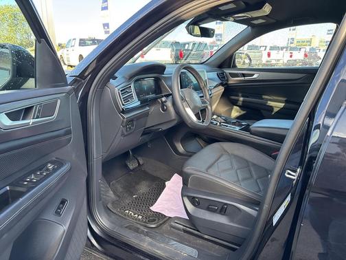 2024 Volkswagen Atlas Cross Sport 2.0T SE w/Technology 4MOTION