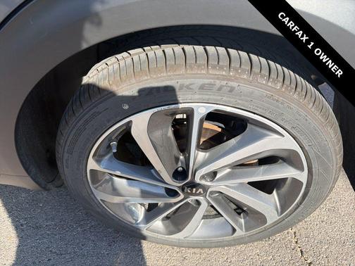 Metal Stream 2018 Kia Niro Touring