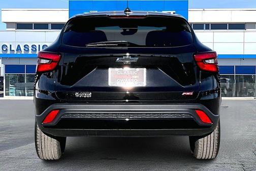 Mosaic Black Metallic 2026 Chevrolet Trax FWD 1RS