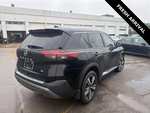 Super Black 2022 Nissan Rogue SL