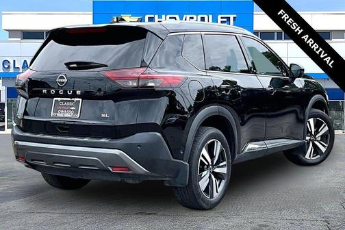Super Black 2022 Nissan Rogue SL