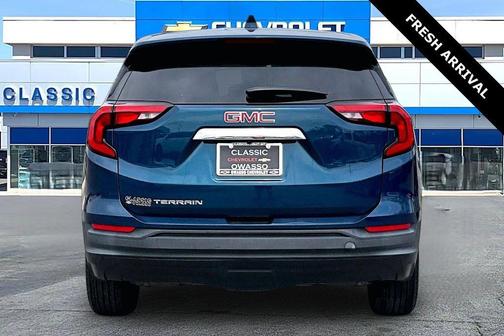 Blue Emerald Metallic 2021 GMC Terrain SLE