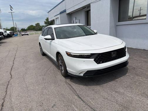 Platinum White Pearl 2023 Honda Accord Hybrid EX-L