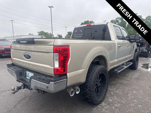 WHITE GOLD 2017 Ford F-250 Lariat