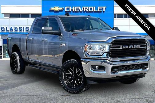2020 RAM 2500 Big Horn Crew Cab 4x4 6'4' Box