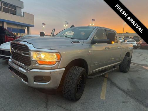 2020 RAM 2500 Big Horn Crew Cab 4x4 6'4' Box