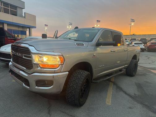 2020 RAM 2500 Big Horn Crew Cab 4x4 6'4' Box