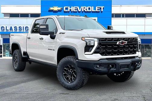 White Sands 2026 Chevrolet Silverado 2500 Crew Cab, Standard Bed, XR2, 4WD