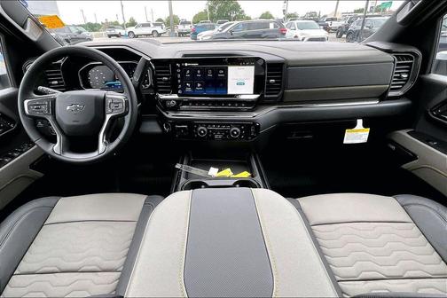 White Sands 2026 Chevrolet Silverado 2500 Crew Cab, Standard Bed, XR2, 4WD