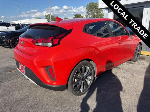 2020 Hyundai Veloster 2