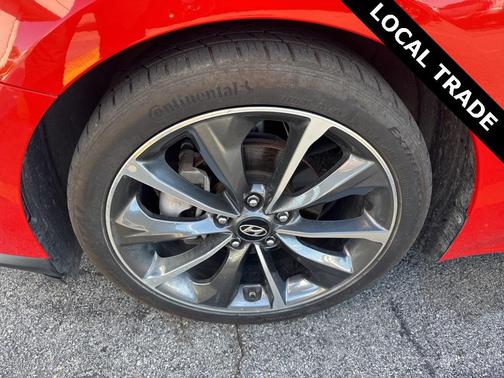 2020 Hyundai Veloster 2