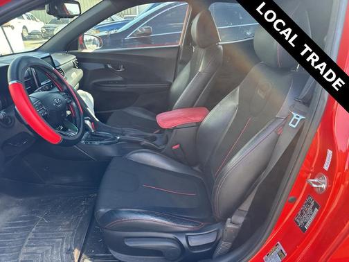 2020 Hyundai Veloster 2