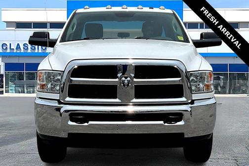 2018 RAM 3500 Tradesman Crew Cab 4x2 8' Box